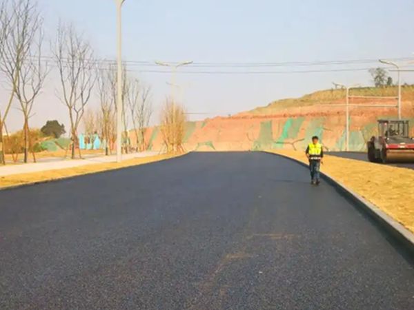 桐乡沥青路面施工真有那么难搞？干了20年的老师傅掏心窝子说几句